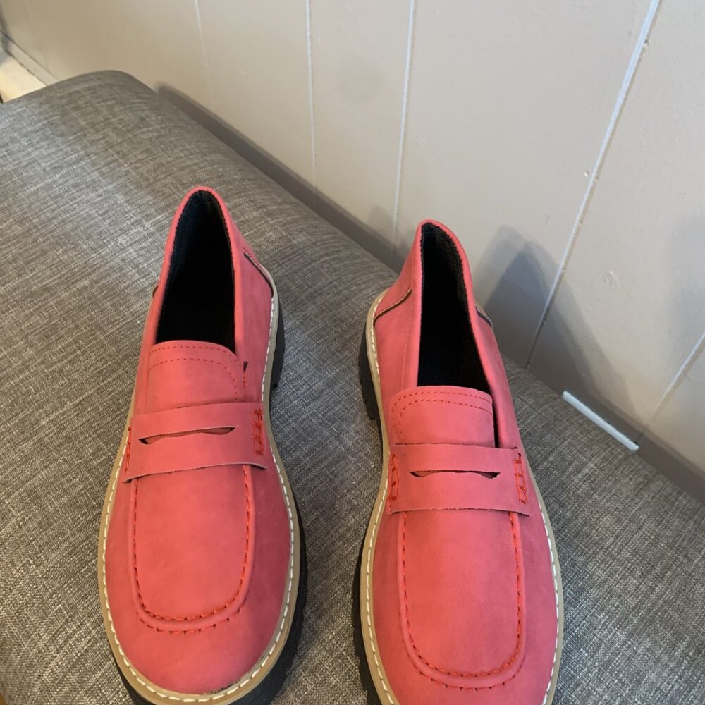 Shoes - Picture 4 of 5